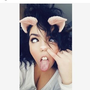 Meet your Posher, Desmariee